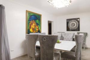 Santo Domingo Luxury Apartment with 8 Bedrooms