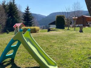 Chalets Le Chalet de la Deviniere, bain nordique exterieur chauffe : photos des chambres