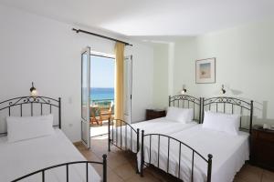 Triple Room with Sea View