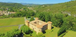 Hotels Chateau Des Ducs De Joyeuse : photos des chambres