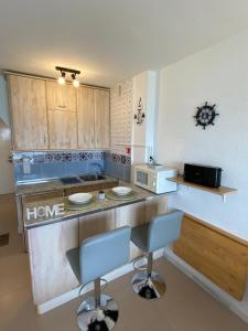 Stylish Fuengirola Studio with Panoramic Sea View