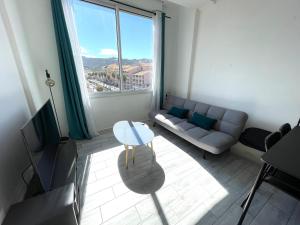 Appartements Calvi T2 climatise, wifi, centre-ville, a proximite plage, commerces, taxi & gare, vue plage & montagne : photos des chambres