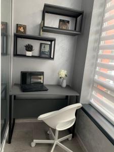 MAKSIM Modern Apartment