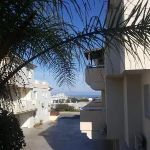 Armstrong Apartment - Phrenaros