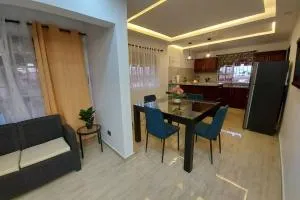 Cómodo Apto de 2hab con Aire 2baños, cerca de todo en Alma Rosa I - Ensanche Ozama