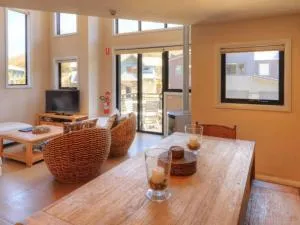 Blues Air 2 - Charlotte Pass