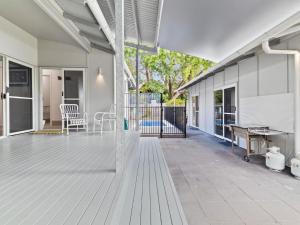 Bella on Boreen by Discover Stradbroke