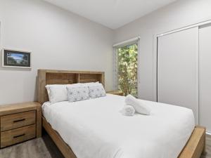 Bella on Boreen by Discover Stradbroke