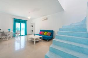 Cosy House in Kiotari with Garden and Terrace