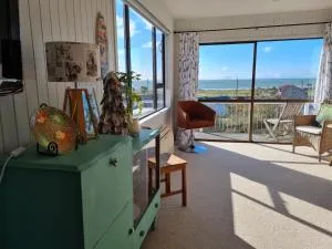 Pura Vida by the Sea - Winton