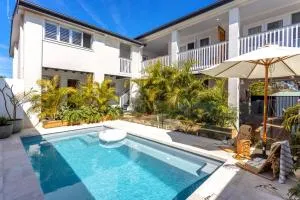 Finns at Old Bar - Comboyne