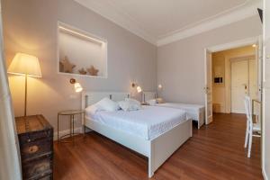 GuestHost - Piazza Nievo a Trastevere! Apt con Balcone