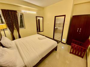 Aakash Rooms and Cottages,