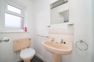 Single Room with Shared Bathroom room in Deneside Guest House