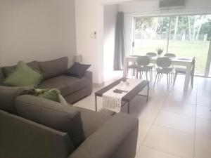 St Lucia, 31 The Bridge - FAMILY UNIT IN A PRIME SPOT ON THE GROUND FLOOR