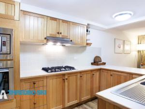 Woodridge 12