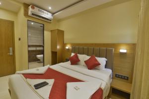 Hotel Residency Park Near Masjid Rly Station South Mumbai