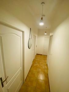 Appartements spacieux T5, terrasse, proche centre,parking prive : photos des chambres