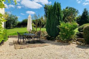 Maisons de vacances Le Bas Chesnay Gite Domfront en Poiraie : photos des chambres