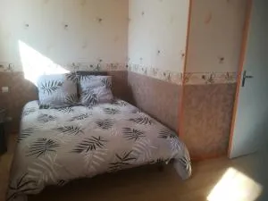 Chambre double avec WiFi châtellerault - Usseau