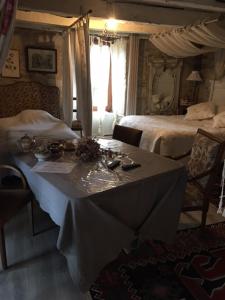 B&B / Chambres d'hotes Le Moulin a huile : photos des chambres