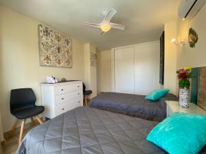 Modern 1 Bedroom Seaside Apartment with Pool