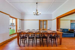 the MANOR house by Kana Guest Farm - Ideal for groups