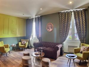 Hotels Logis Hotel du Cygne : photos des chambres