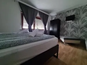 Ferienwohnung Schwetzingen - Altrip