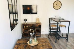 Appartement 23 pers, centre ville avec parking.