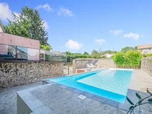 Character house with swimming pool in village - Fontiers-Cabardès