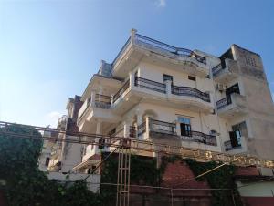 Varuna Palace Varanasi - Near Ghats and Mandir #Parking #Fully Air-Conditioned #Wi-Fi