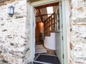 Y Felin at Coed Cadw