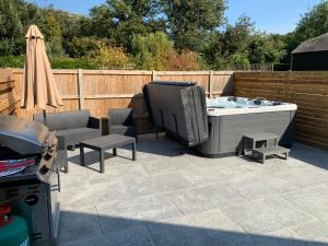 Luxurious oasis relax 32c pool, jacuzzi games bar