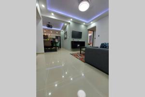 4to nivel 2 habitaciones 2 baños Alma Rosa I