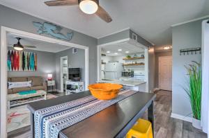 Cozy Destin Condo with Amenities and Private Beach!