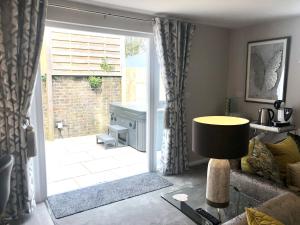 De Courceys Manor Suites & Cottages