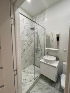 Квартира-студія подобово на вулиці Городоцька 102