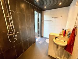 Cozy renovated house with a lot of parking space.