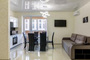 Lux 3-bedroom apartment in Most City area