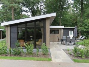 Nature-Connected Modern Stay