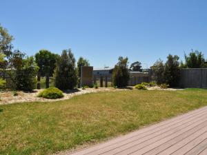 Sunnyside - Surf Side, Linen and Wifi included