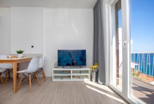 Apartment Blue Pearl