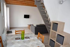 Maisons de vacances Maison de 2 chambres avec piscine partagee et terrasse amenagee a Clohars Carnoet : photos des chambres