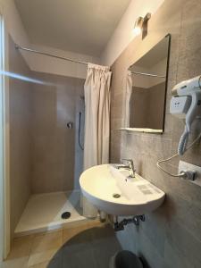 Chambre Quadruple avec Salle de Bains
