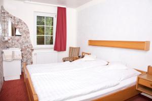 Three-Bedroom Holiday Home  room in Hotel Sauerländer Hof