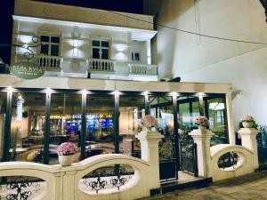 Hotel Bela Kuka - White House