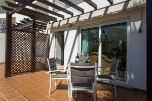 Cliff-Top Townhouse with Stunning Ocean Views