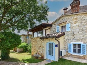 Holiday Home Hibiskus by Interhome