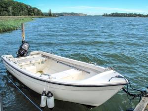 Holiday Home Stegeborg Sjöstugan by Interhome